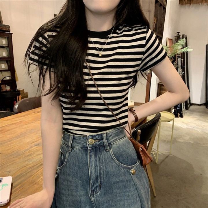 M61%20Summer%20Clothing%202023%20New%20French%20Style%20Sweet%20and%20Spicy%20Style%20Inner%20Bottoming%20Shirt%20Shoulder%20T%20Women's%20Striped%20T-shirt%20Shory%20Style%20Shirt%20-%20Image%204