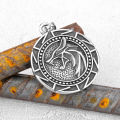 Viking Stainless Steel Wolf Head Necklace Men Odin Symbol Amulet Pendant Necklace Jewelry Vintage Accessories Wholesale.