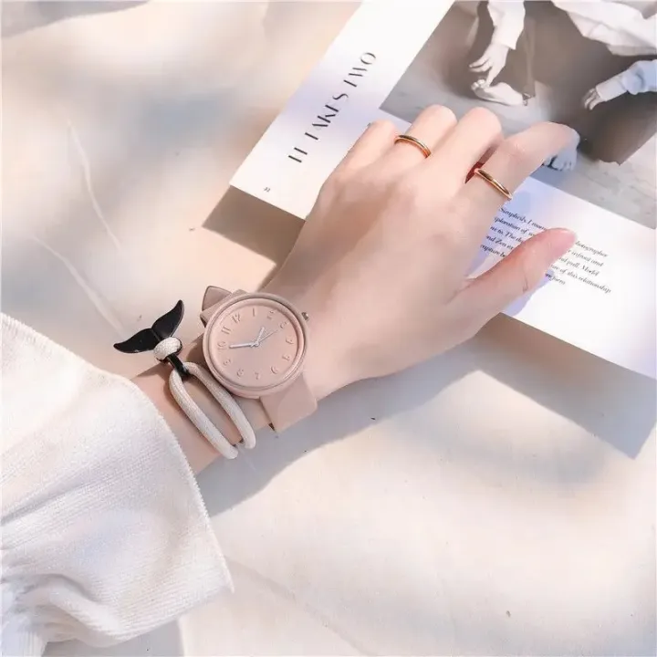 Simple%20Fashion%20Makaron%20Simple%20Women%20Watch%20Ins%20High%20Beauty%20Student%20Man%20And%20Women%20Style%20Round%20Leisure%20Vintage%20Quartz%20Wristwatch%20-%20Image%204