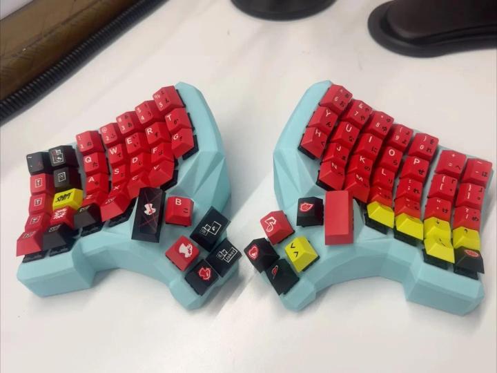 Dactyl%20Manuform%20Split%20Keyboard%20Kit%20Custom%204x6/5x6/6x7%202.4g%20Dongle%20Wireless%20Single-mode%20Hot%20Swap%20Split%20Mechanical%20Keyboard%20Kit%20-%20Image%202