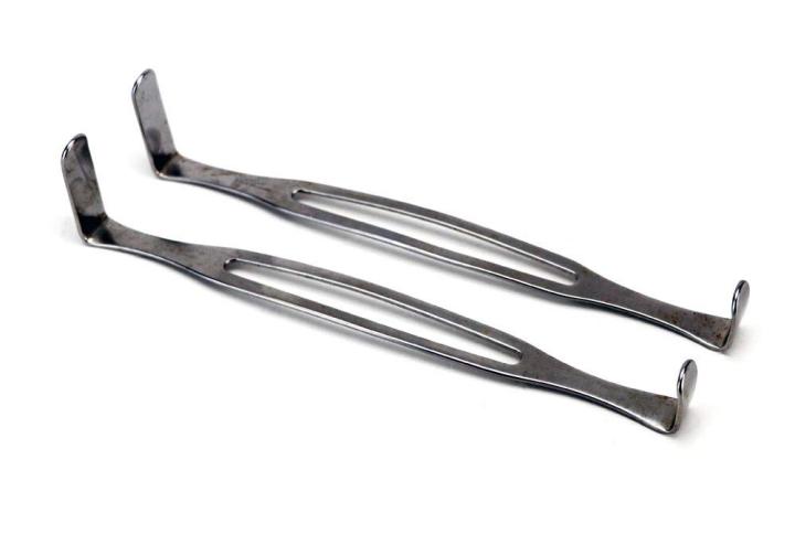 Stainless Steel 410 Grade Retractor, Pack of 2 Pieces