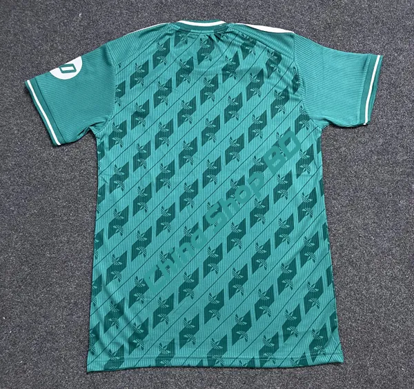 Real%20Madrid%20Concept%20kit%2024/25%20Half%20Sleeve%20-%20Image%204