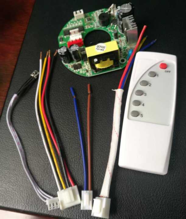 Ac/dc%20Rechargeable%20Ceiling%20Fan%20-%20Image%205