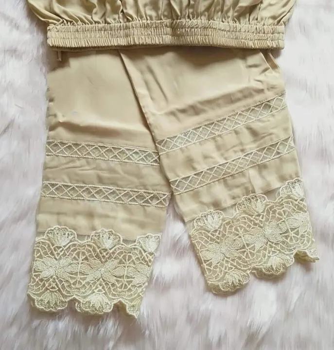 Trendy%20Ladies'%20Cigarette%20Pants%20-%20Image%202