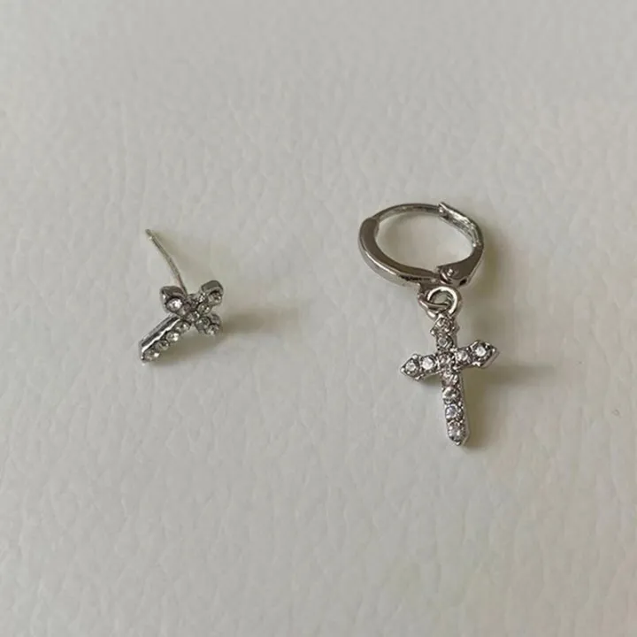 Color%20Metal%20Stars%20Pendant%20Earring%20Simple%20Inlaid%20Rhinestone%20Cross%20Drop%20Earrings%20Y2K%20Creative%20Dangle%20Earrings%20Korean%20INS%20Style%20Personality%20Sweet%20Cool%20Girl%20Fashion%20-%20Image%209