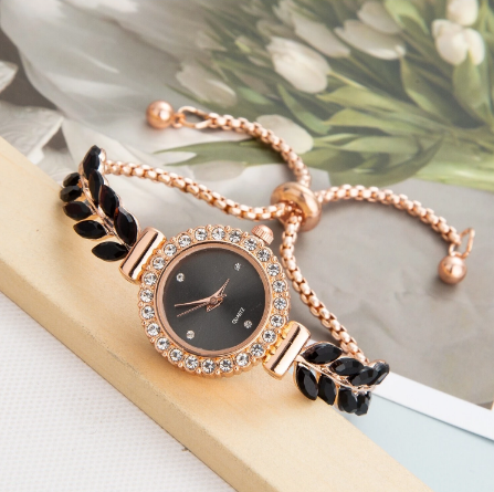 New%20Simple%20Women's%20Feather%20Bracelet%20Fashion%20Watch%20%20Quartz%20Wrist%20watch%20for%20Women%20-%20Ladies%20Watch%20-%20Image%204