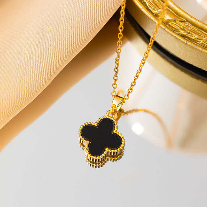 Korean%20Leaf%20Clover%20Girls%20Ins%20Pearl%20Necklace%20Clavicle%20Chain%20-%20Image%206