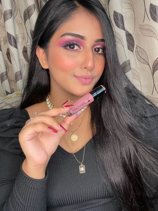 Wet%20n%20Wild%20Megalast%20Liquid%20Catsuit%20Lipstick%20(Rebel%20Rose)%20-%20Image%202