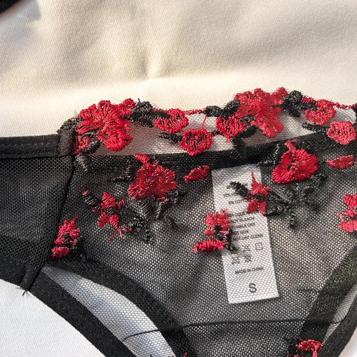 Lingerie%20Fancy%20Lace%20%D1%83%20Set%20Woman%202%20Pieces%20Transparent%20Women's%20Underwear%20Embroidery%20Beautiful%20Bra%20And%20Panty%20Sets%20-%20Image%206