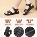 Mom sandals middle-aged summer non-slip summer middle-aged and elderly women's shoes genuine leather old man flat soles comfortable granny soft soles. 