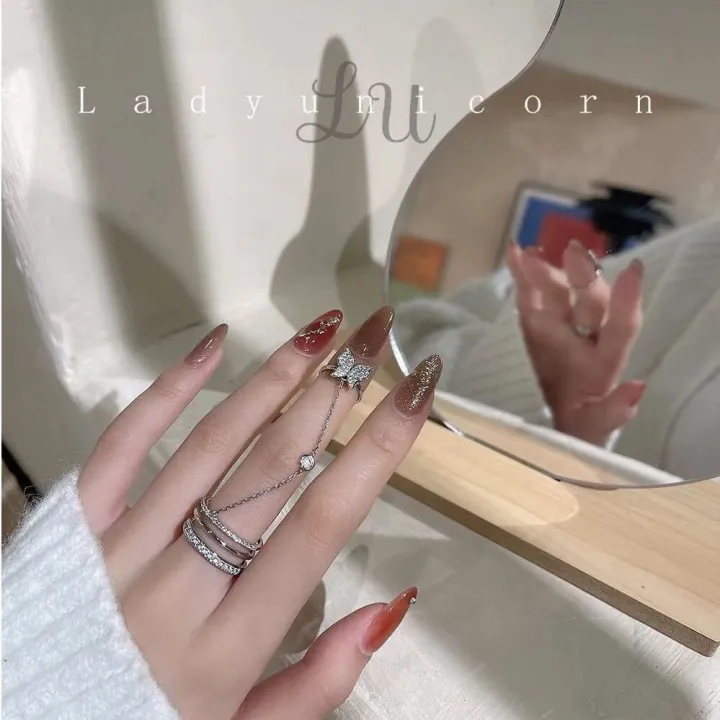 Double%20Finger%20Chain%20Rings%20For%20Women%20Korean%20Punk%20Butterfly%20Ring%20with%20chain%20-%20Image%203