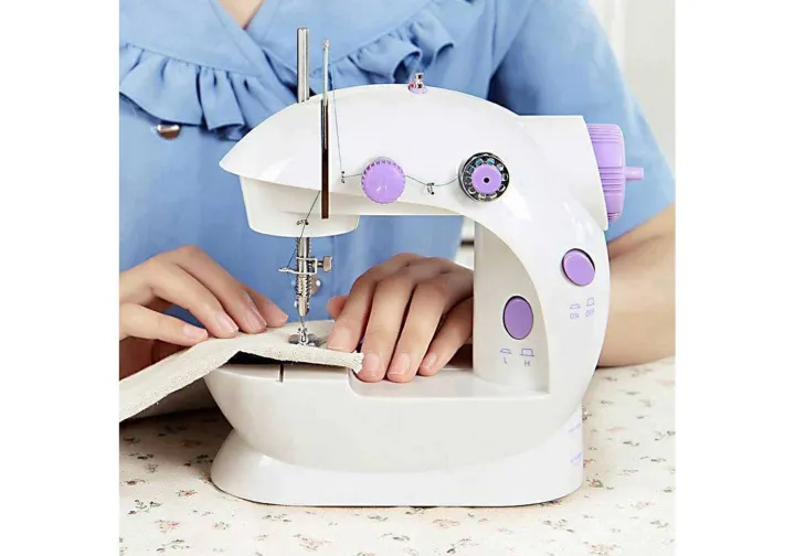 Mini%20Sewing%20Machine%20-%20Dual%20Speed%20Portable%20Mini%20Electric%20Swing%20Machine%20-%20Image%204
