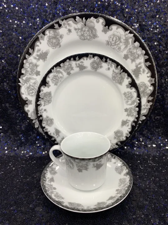 32%20Pcs%20Exclusive%20Dinner%20Set%20Gift%20And%20Home%20Decoration%20-%20Image%204