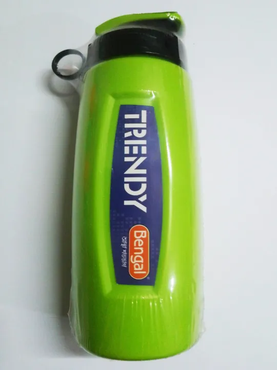 Trendy%20700ml%20Water%20Bottle%20Stay%20Hydrated%20in%20Style%20-%20Image%207