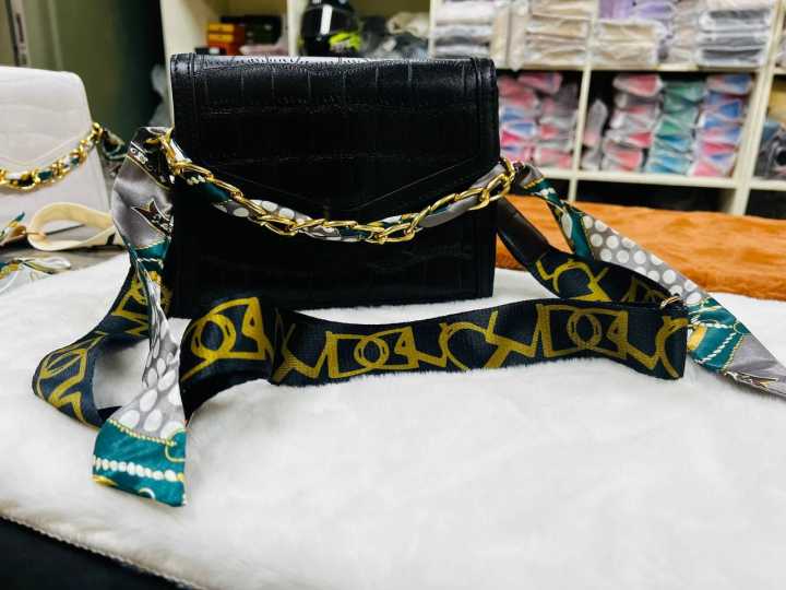 Indispensable%20-Hand%20bag%20side%20bags%20banity%20bag%20ladis%20bag%20mini%20bag%20shoulder%20bag%20womens%20bags%20girls%20bag%20ladis%20bags-%20Innovative%20-%20Image%204