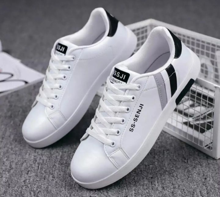Sneakers Shoes for Men with Trendy Design Lace-up White Low Top Shoes - Classic Design - Versatile for All Seasons