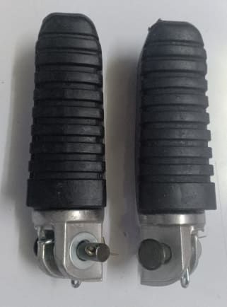 Motorcycle%20Front%20Foot%20Rest%20sujuki%20Gixxer%20Gixxer%20sf%20-%20Image%202