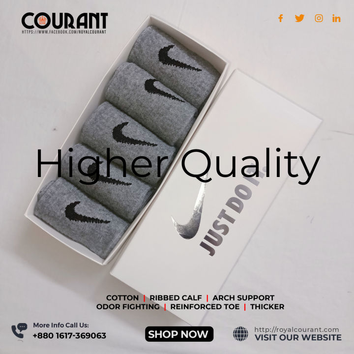 Dri-Fit%20Everyday%20Plus%20Quarter%20Socks%20-%20Premium%20Quality%20for%20Ultimate%20Comfort%20and%20Style%20-%20Image%204