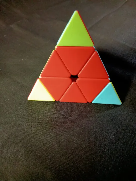 Pyramid%20Rubiks%20Magic%20Cube%20-%203%20Stage%20-%20Image%202