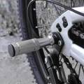 Bike Rear Derailleur Guard Rack Protector Lightweight Sturdy Multifunctional 8.4x2.2cm Quick Release. 