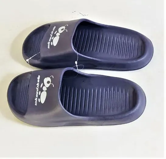 Super%20Comfortable%20Slide%20Slipper%20sandal.%20Waterproofed%20Slides%20Slipper%20Sandals%20for%20Men%20and%20Women%20-%20Image%204