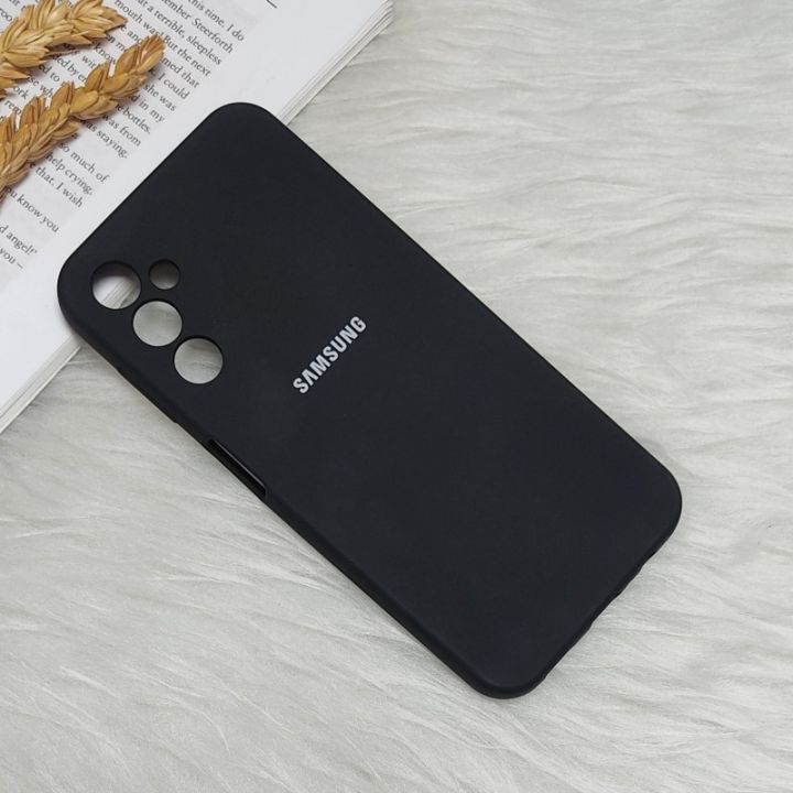 Samsung%20Galaxy%20S23,%20Slim%20Fit%20Silky%20And%20Soft%20Touch%20Finish%20Silicone%20Matte%20Finish%20TPU%20-%20Black%20(With%20Logo)%20-%20Image%203