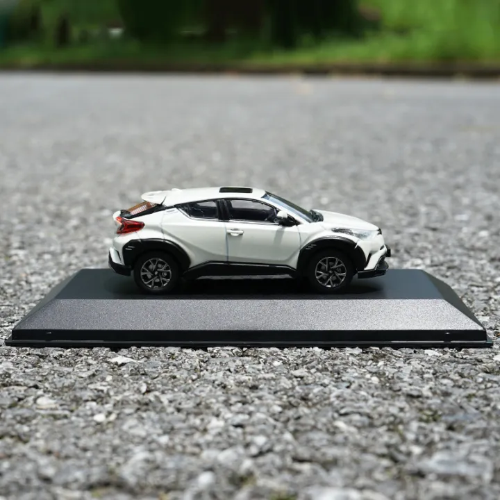 Diecast%201:43%20Scale%20Die-cast%20Alloy%20TOYOTA%20C-HR%20CHR%20Vehicle%20Model%20Car%20Toys%20Adult%20Child%20Boys%20Gifts%20Collection%20Display%20Souvenir%20Show%20-%20Image%203