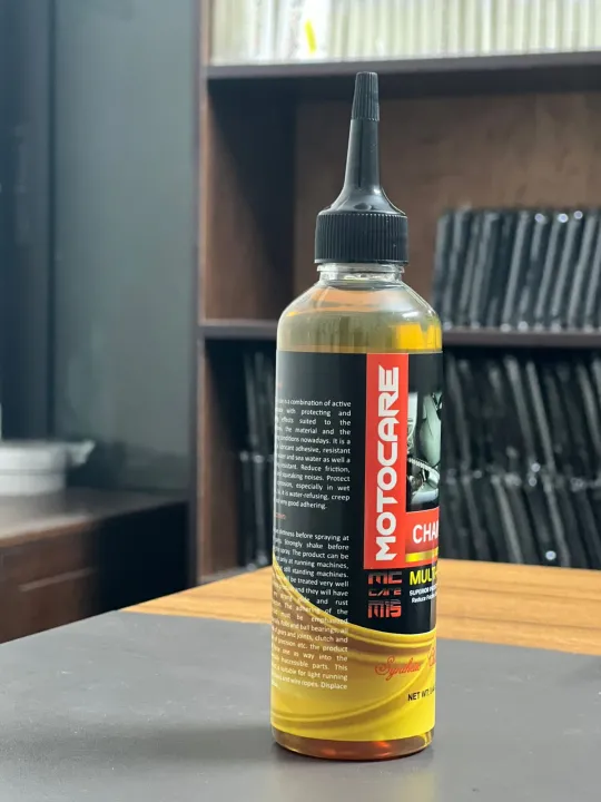 Motocare%20Chain%20Lube%20for%20Bikes%20-%20200ML%20%7C%20Superior%20Water-Resistant%20Lubricant,%20Friction%20&%20Noise%20Reduction,%20Rust%20Protection%20for%20All%20Chains%20-%20Image%205
