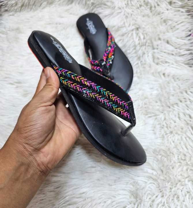 Fashionable%20New%20Design%20slim%20flat%20sandal%20for%20girls%20and%20ladies%20%7C%20Button%20Shoes%20-%20Image%204