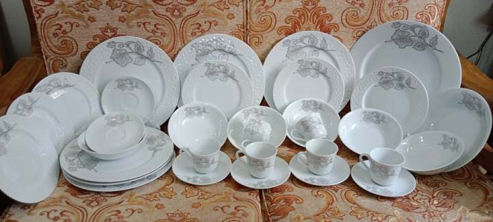 Exclusive%20Amboss%20Design%2032%20Pcs%20Dinner%20Set%20.%20Ceramic%20Dinner%20Set.%20Dining%20Set.%20Dinner%20Plate,%20Dinner%20Half%20Plate,%20Cup%20&%20Saucer,%20Sweet%20Bowl,%20Big%20Curry%20Bowl%20&%20Rice%20Dish%20Dinner%20Set.%20CD:A250.%20-%20Image%207