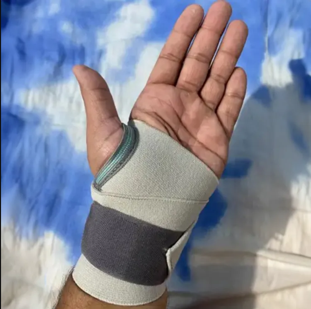 Taiba%20Thumb%20&%20Wrist%20Support%20Wrap%20Brace%20Binder%20Stabilizer%20for%20Men%20&%20Women%20Gym%20Workout%20Sports%20Hand%20Injuries%20Warmer%20Band,%20Pain%20Relief,%20Arthritis,%20Tendonitis,%20Supporter%20-%20Image%203