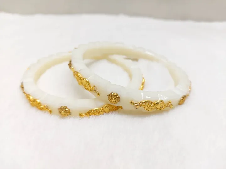 Exclusive%20White%20Shakha%20Pola%20Bangles%20for%20Women%20%20Plastic%20With%20CityGold%20Work,%20Party%20.%20Wedding%20,%20Anniversary%20,%20Durga%20Puja%20&%20All%20Time%20Use%20Shakha%20Bangles.%20Model:%20S501.%20-%20Image%208