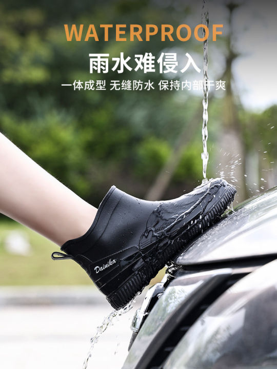 Rain%20boots%20women's%20short%20water%20boots%20fashion%20low-cut%20thickened%20net%20red%20rain%20boots%20warm,%20wear-resistant,%20non-slip%20outdoor%20kitchen%20shoes%20-%20Image%204