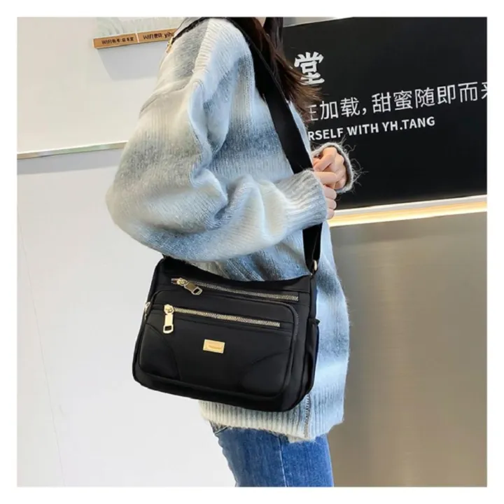 Trendy%20Tote%20Bags%20For%20Women%20Cross%20Body%20Bag%20Women%20High%20Capacity%20Messenger%20Bags%20Crossbody%20Bag%20Chic%20Women's%20Fashion%20Tote%20Bags%20Women's%20Cross%20Body%20Handbags%20Tote%20Bag%20Tote%20Bag%20For%20Women%20Crossbody%20Bags%20For%20Women%20Trendy%20-%20Image%204