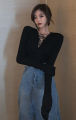 IELGY V-neck slim bottoming shirt women retro Hong Kong style tie long-sleeved T-shirt top.