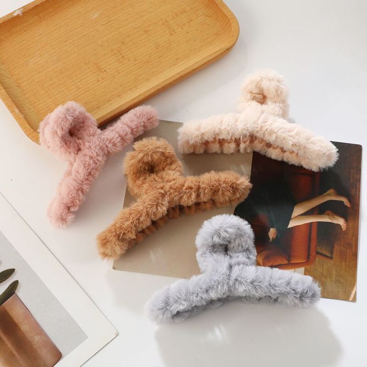 Ins%20Furry%20Hair%20Clip%20Hair%20Catching%20Clip-%20Shark%20Clip-%20Solid%20Color%20Hair%20Clips%20-Barrette%20Hair%20Accessories%20Female%20Simple%20Plastic%20Headwear%20-%20Image%203