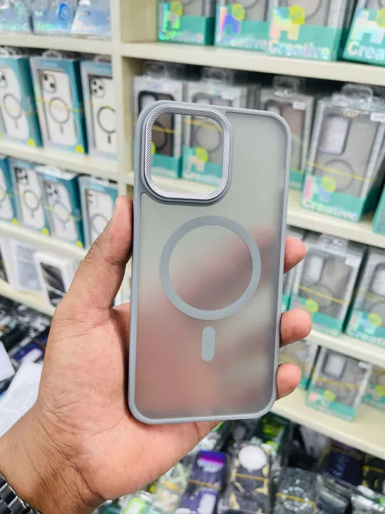 Magnetic%20Luxury%20Matte%20Translucent%20Armor%20Shockproof%20Case%20For%20iPhone%2014%2013%2012%2011%2015%20Pro%20Max%20Plus%20For%20Magsafe%20Wireless%20Charge%20Cover%20-%20Image%203