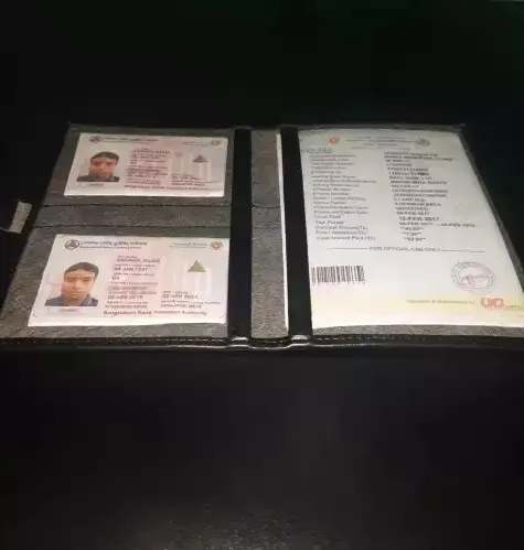 Car%20Licencee%20Bag%20Motor%20Bike%20And%20Car%20Driving%20Document%20Holder%20Licence%20Pouch%20Bag%20Pounch%20-%20Image%204