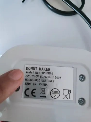 Mini%20Donut%20Maker%20Machine%20Non-stick%20Surface%20for%20Kids%20Breakfast%20Snack%20Desserts%20Makes%207%20Doughnuts%20White%20Color%20Home%20Appliances%20-%20Image%208