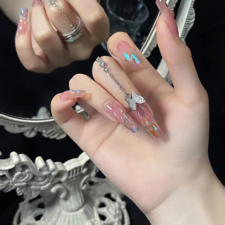 Butterfly%20Rings%20for%20Women%20Bling%20Crystal%20Rhinestones%20Finger%20Ring%20for%20Girls%20with%20Chain%20Tassel%20Finger%20Tip%20Rings%20-%20Image%204