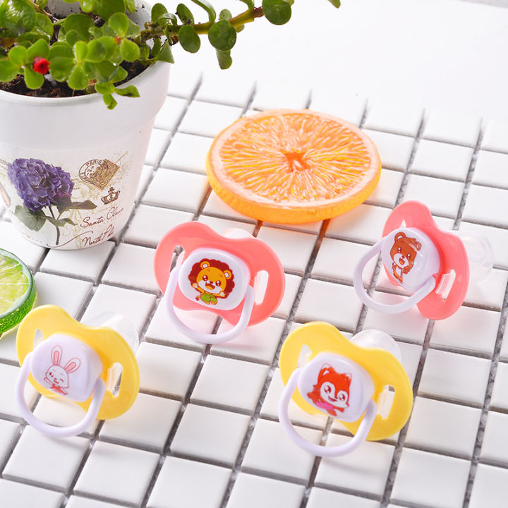 Cartoon%20Silicone%20Baby%20Pacifier%20with%20Cover%20BPA%20Free%20Safety%20Soft%20Material%20Convenient%20Carry%20Sleeping%20Baby%20Pacifier%20Easy%20To%20Hold%20Baby%20Pacifier%20Soother%20Toys%20-%20Image%203