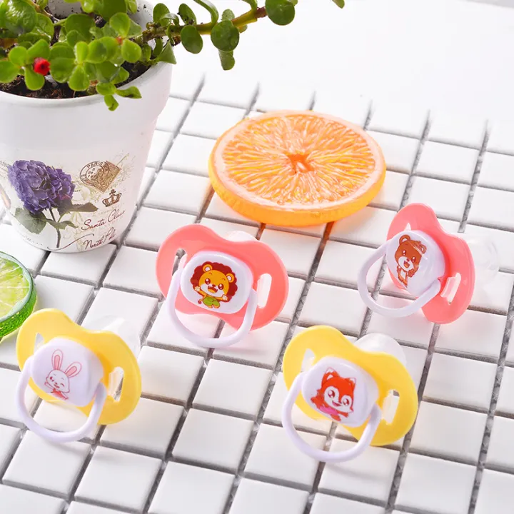 Cartoon%20Silicone%20Baby%20Pacifier%20with%20Cover%20BPA%20Free%20Safety%20Soft%20Material%20Convenient%20Carry%20Sleeping%20Baby%20Pacifier%20Easy%20To%20Hold%20Baby%20Pacifier%20Soother%20Toys%20-%20Image%203