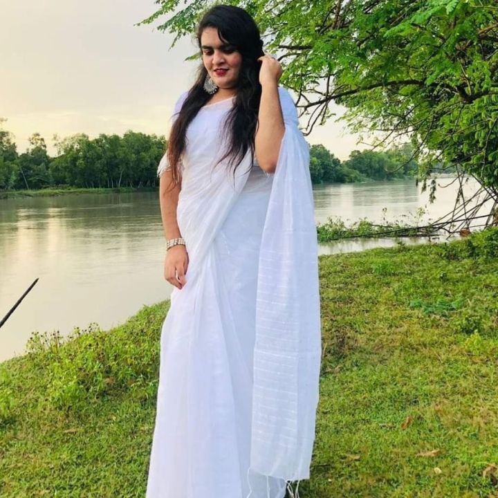 Fashionable%20Tangail%20tat%20Half%20Silk%20Flat%20Color%20Chumki%20Saree%20for%20Women%20-%20Image%202