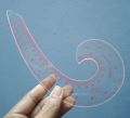 Plastic Comma Shape French Curve Ruler for Pattern Making, Sandwich Line Scale, Vary Form Curve Ruler for Sewing, Clear Muti Function Sewing Ruler for Fashion Design.