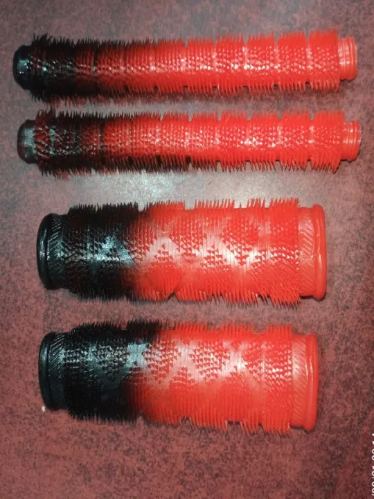 4%20Pcs%20Bicycle%20Soft%20Bubber%20Handlebar%20Grips%20-%20Black&Red%20-%20Image%202