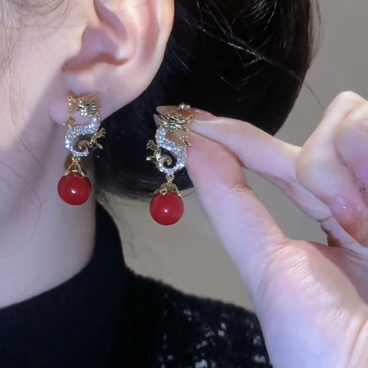 2024%20New%20Natal%20Year%20Zodiac%20Dragon%20Pearl%20Earrings%20Design%20Sense%20Festive%20Premium%20Sense%20Dragon%20Year%20Stud%20Earrings%20Female%20Eyerings%20-%20Image%203