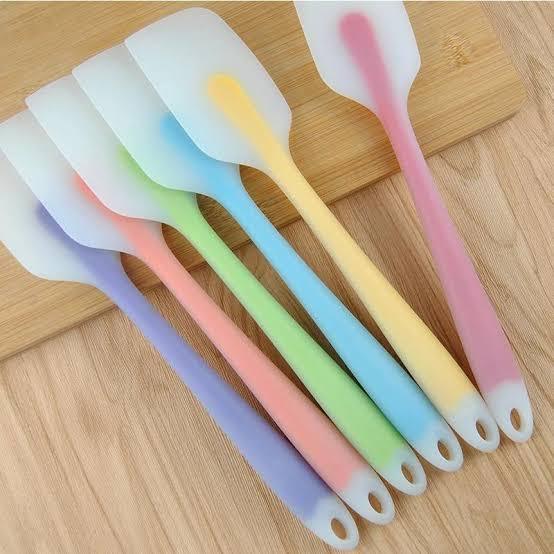 Silicone Non Stick High Quality Kitchen Accessories Spoon / Spatula -1 Piece - 7-8inch