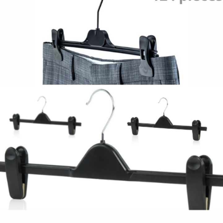 12%20Piece%20Plastic%20Hanger%20with%20Clip%20-%20Hanger%20-%20Image%202