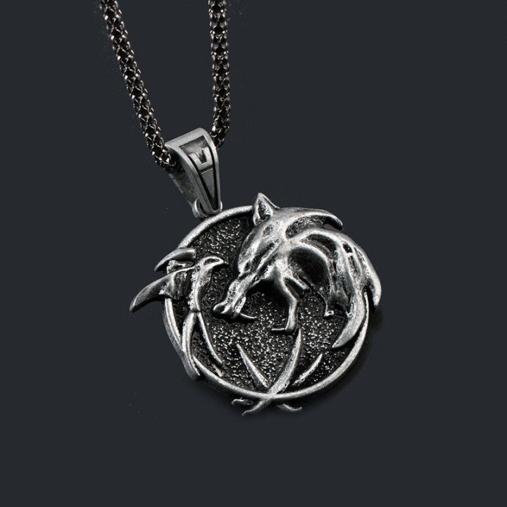 Witcher%20Wolf%20Head%20Witcher%20Pendant%20Necklace%20Accessory%20Necklace%20with%20Wild%20Hunt%203%20Figure%20TV%20Necklace%20-%20Image%202