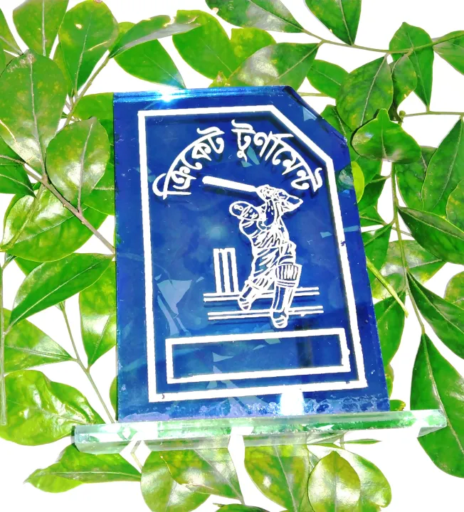 Cricket%20Award%20-%20Mini%20Trophy%20-%20Crest%20-%20Recognize%20Achievements%20In%20Cricket%20With%20These%20Mini%20Trophies%20Or%20Crests%20-%20Perfect%20For%20Award%20Ceremonies%20And%20Competitions%20-%20Image%202